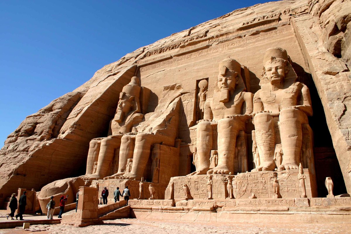 В Египте началась дезинфекция достопримечательностей
