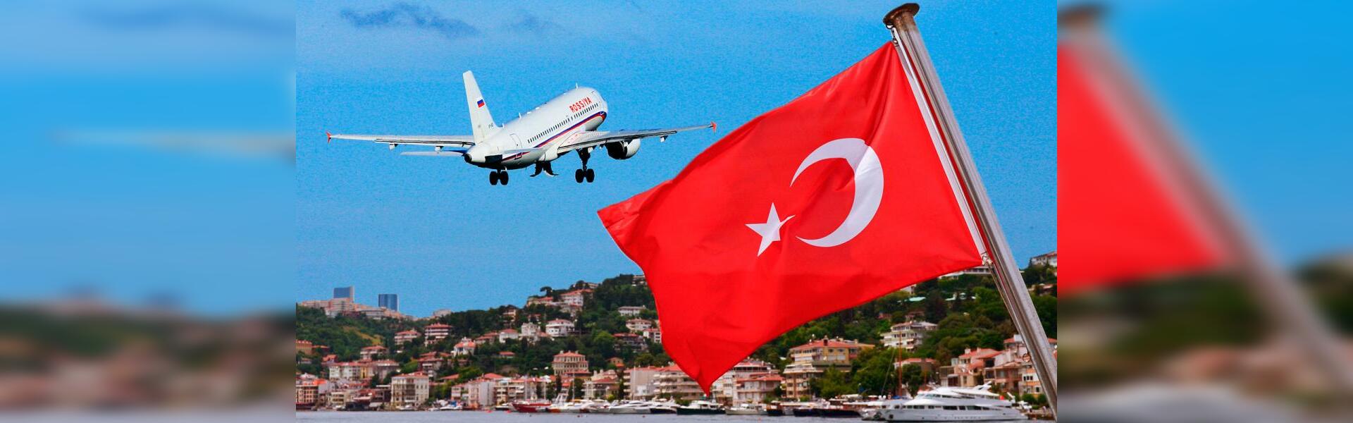 Россия летает в турцию. Самолет Турция. Полет в Турцию. Турецкий флаг и самолет. Возобновление авиасообщения России с Турцией.